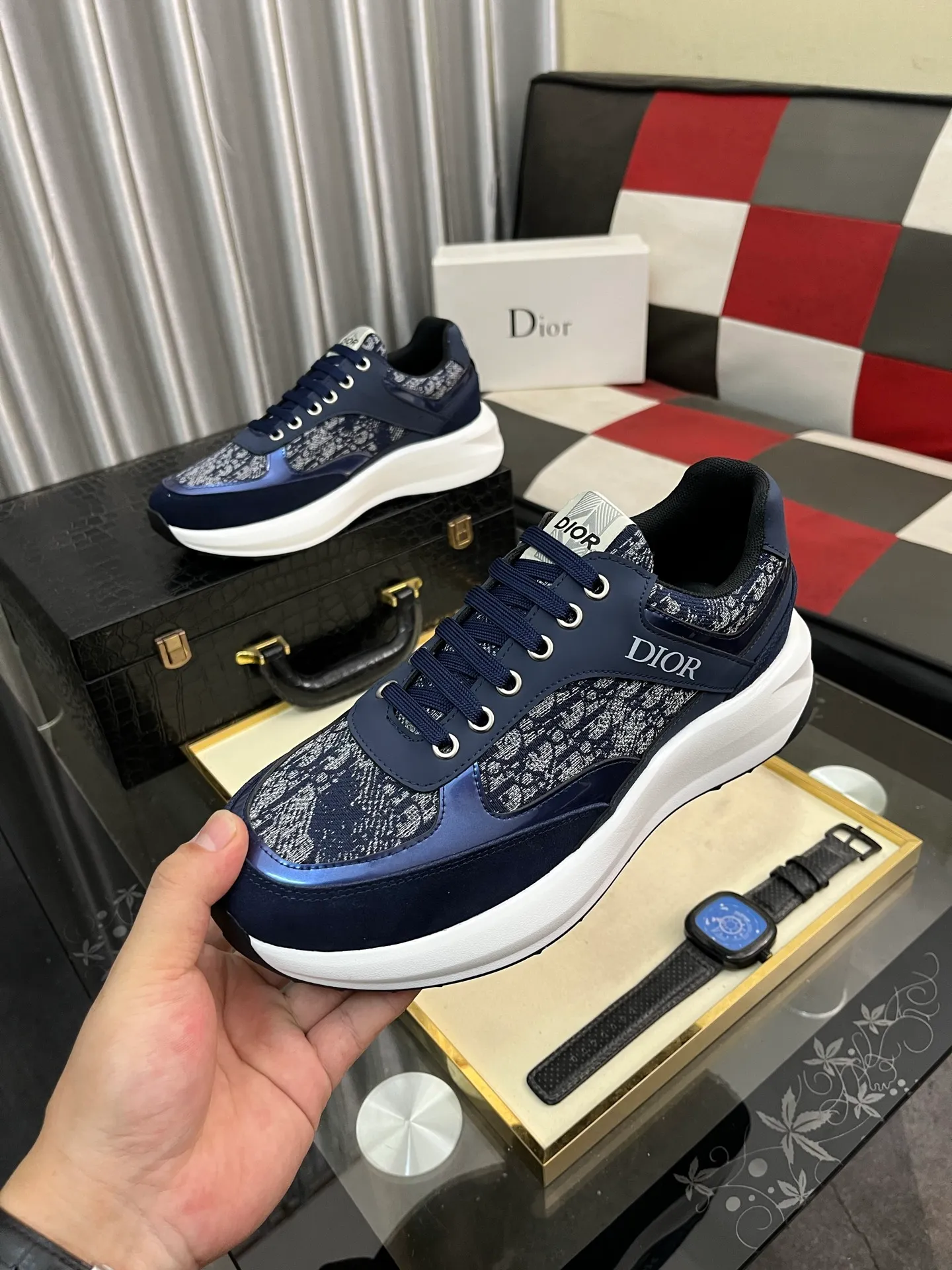 Men's men's shoes💰440⌚️⌚️[Dior] 25ss new product B01 moral training shoes. The toe dimensions of the couple's style are a bit wider. The upper foot comfort is perfect. The threads are beautiful. Perfectly suitable for trousers. Decorated with various classic details. Ideal for daily looks. Can be matched with various casual items to create exquisite looks. Fabric: top layer cowhide/lining sheepskin TPU original outsole Code number: 38-444️⃣Colors available